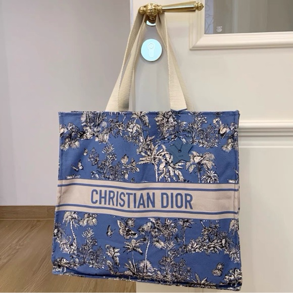 Dior gift Blue Floral Tote Bag - Picture 7 of 7